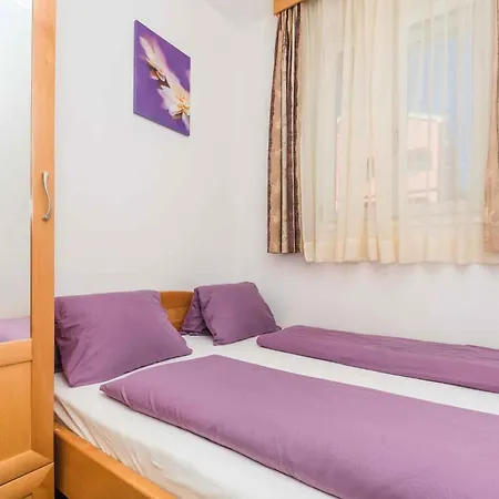 Crikvenica, Vinodol 7