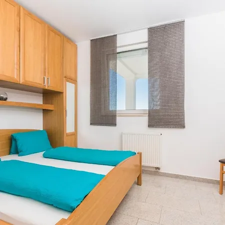 Apartment Crikvenica, Vinodol 7 *