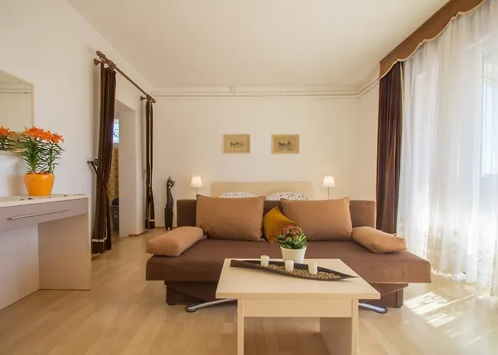 Crikvenica, Vinodol 7 *